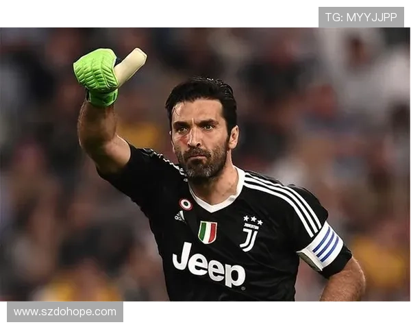 26岁退役热刺门将怀特曼成功转型为摄影师与电影导演展现文艺风采